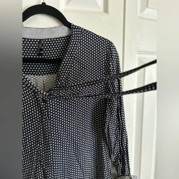 ✌️4 for $20✌️ Saint James neck tie blouse - Picture 15 of 15